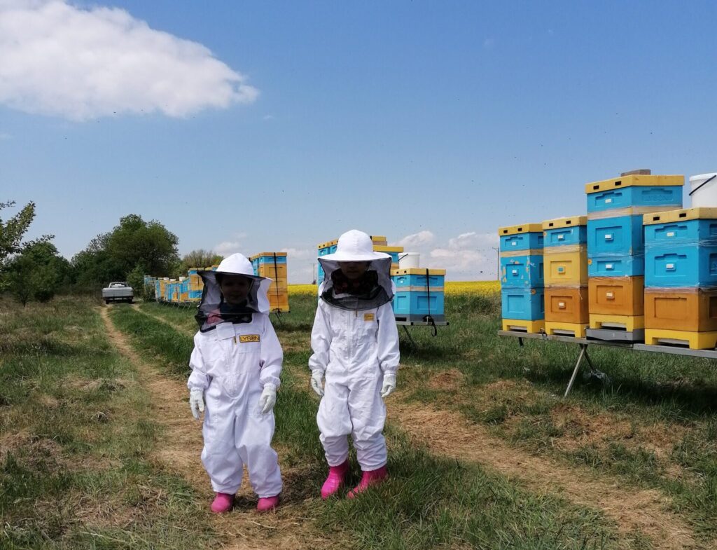 Dzieci na pasiece Robert Łaszczych